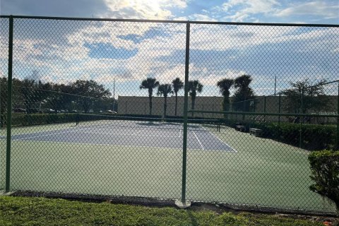 House in Davenport, Florida 4 bedrooms, 210.8 sq.m. № 2225797 - photo 26