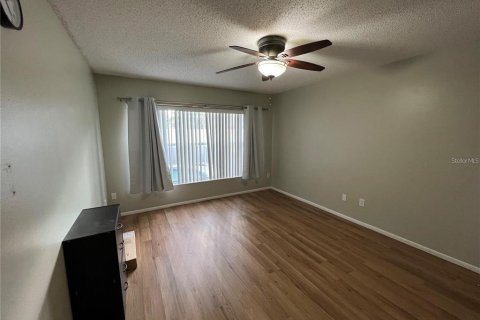 House in Davenport, Florida 4 bedrooms, 210.8 sq.m. № 2225797 - photo 13