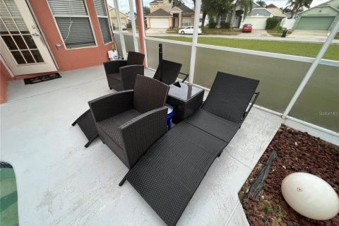 House in Davenport, Florida 4 bedrooms, 210.8 sq.m. № 2225797 - photo 24