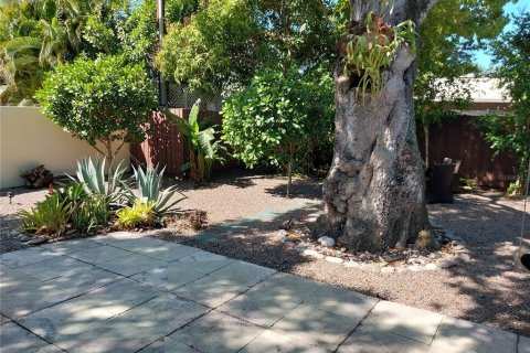 House in Sarasota, Florida 3 bedrooms, 102.84 sq.m. № 1537313 - photo 28