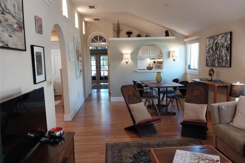 House in Sarasota, Florida 3 bedrooms, 102.84 sq.m. № 1537313 - photo 8