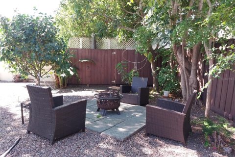 House in Sarasota, Florida 3 bedrooms, 102.84 sq.m. № 1537313 - photo 2