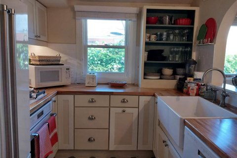 House in Sarasota, Florida 3 bedrooms, 102.84 sq.m. № 1537313 - photo 11