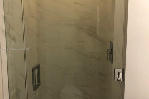 Купить кондоминиум в Майами, Флорида 1 спальня, 77.85м2, № 2036854 - фото 12