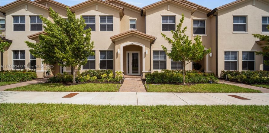 Adosado en Homestead, Florida 3 dormitorios, 143.81 m2 № 1696016