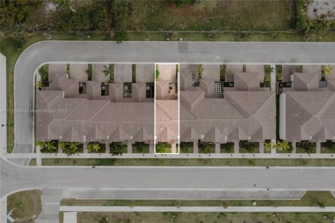 Adosado en venta en Homestead, Florida, 3 dormitorios, 143.81 m2 № 1696016 - foto 24