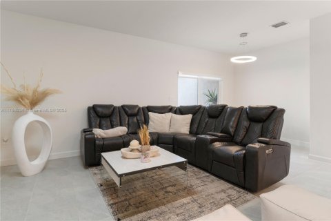 Adosado en venta en Homestead, Florida, 3 dormitorios, 143.81 m2 № 1696016 - foto 10
