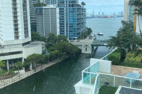 Condo in Miami, Florida, 2 bedrooms  № 1956070 - photo 11