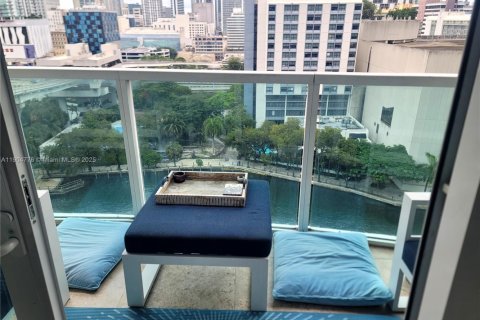 Condo in Miami, Florida, 2 bedrooms  № 1956070 - photo 3