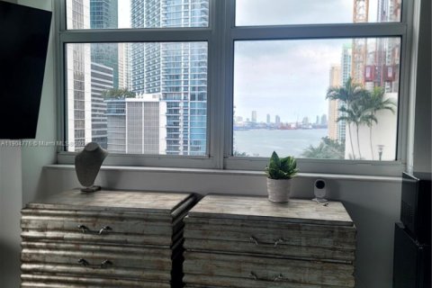 Condo in Miami, Florida, 2 bedrooms  № 1956070 - photo 7
