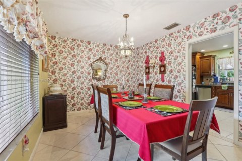 Casa en venta en Pembroke Pines, Florida, 3 dormitorios, 173.91 m2 № 1970635 - foto 22