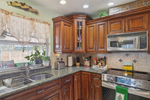 Casa en venta en Pembroke Pines, Florida, 3 dormitorios, 173.91 m2 № 1970635 - foto 28