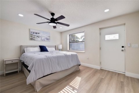 Villa ou maison à vendre à Saint Pete Beach, Floride: 3 chambres, 129.69 m2 № 2426842 - photo 10