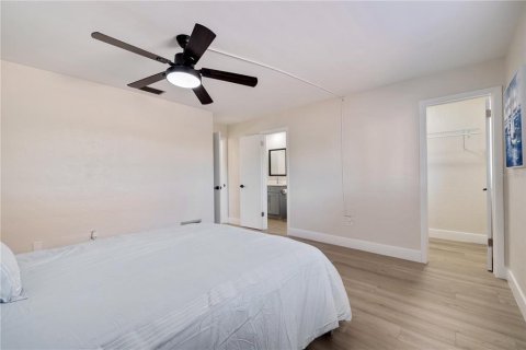 Villa ou maison à vendre à Saint Pete Beach, Floride: 3 chambres, 129.69 m2 № 2426842 - photo 17