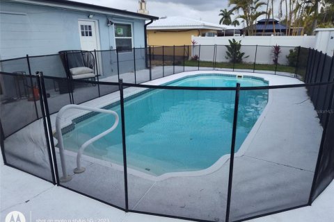 Villa ou maison à vendre à Saint Pete Beach, Floride: 3 chambres, 129.69 m2 № 2426842 - photo 21