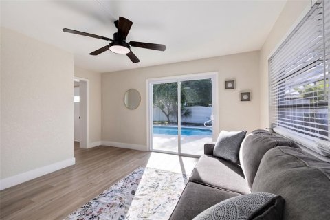 Villa ou maison à vendre à Saint Pete Beach, Floride: 3 chambres, 129.69 m2 № 2426842 - photo 7