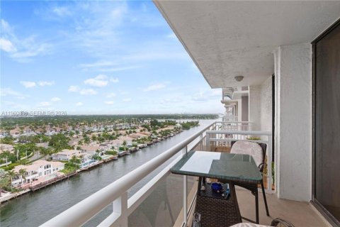 Copropriété à louer à Hollywood, Floride: 1 chambre, 77.29 m2 № 2028314 - photo 11