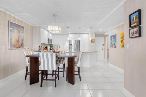 Copropriété à louer à Hollywood, Floride: 1 chambre, 77.29 m2 № 2028314 - photo 8