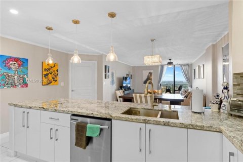 Copropriété à louer à Hollywood, Floride: 1 chambre, 77.29 m2 № 2028314 - photo 5