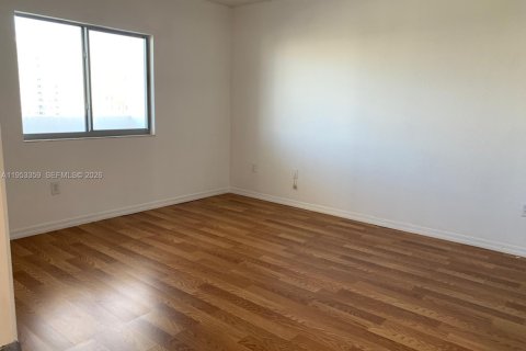 Copropriété à louer à Miami, Floride: 2 chambres, 91.23 m2 № 2009999 - photo 4