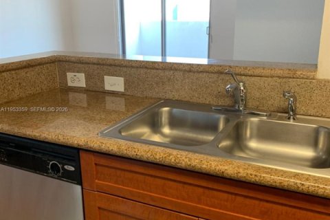 Copropriété à louer à Miami, Floride: 2 chambres, 91.23 m2 № 2009999 - photo 18