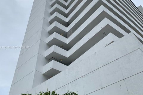Copropriété à louer à Miami, Floride: 2 chambres, 91.23 m2 № 2009999 - photo 29