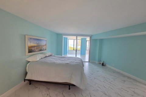 Condo in Stuart, Florida, 2 bedrooms № 2389907 - photo 5