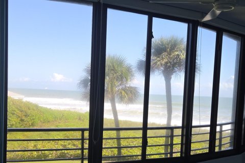 Condo in Stuart, Florida, 2 bedrooms № 2389907 - photo 23