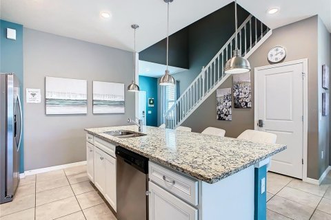 House in Davenport, Florida 7 bedrooms, 300.45 sq.m. № 1541085 - photo 9