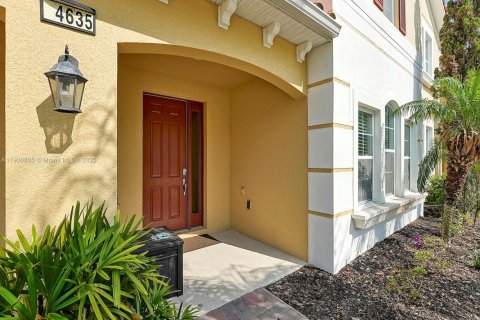 Adosado en venta en Davenport, Florida, 4 dormitorios № 2186253 - foto 3