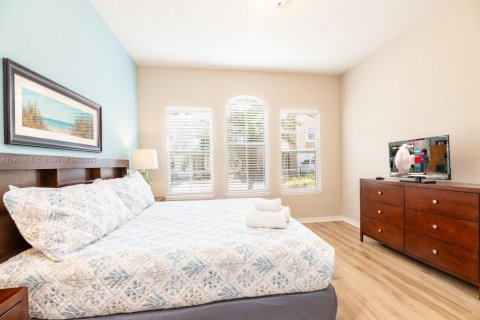Adosado en venta en Davenport, Florida, 4 dormitorios № 2186253 - foto 16