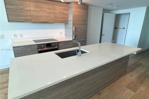 Купить кондоминиум в Майами, Флорида 2 спальни, 111.3м2, № 2018490 - фото 6