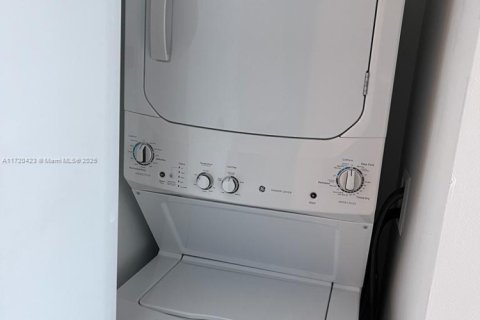 Купить кондоминиум в Майами, Флорида 2 спальни, 111.3м2, № 2018490 - фото 16