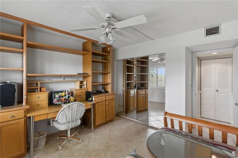 Condo in Coconut Creek, Florida, 2 bedrooms  № 1868192 - photo 23