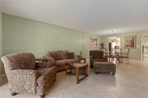 Condo in Coconut Creek, Florida, 2 bedrooms  № 1868192 - photo 17