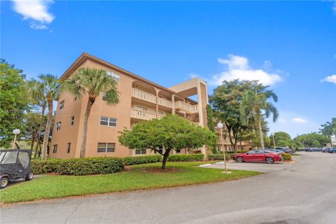 Condo in Coconut Creek, Florida, 2 bedrooms  № 1868192 - photo 2