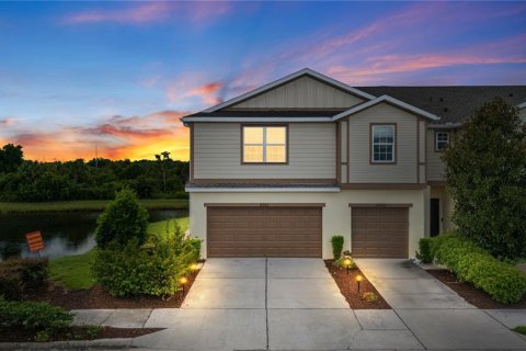 Townhouse in Tampa, Florida 3 bedrooms, 174.66 sq.m. № 2379713