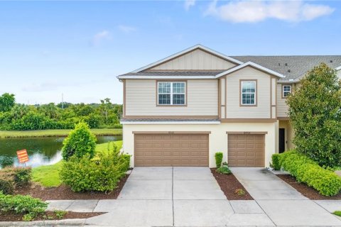 Townhouse in Tampa, Florida 3 bedrooms, 174.66 sq.m. № 2379713 - photo 3