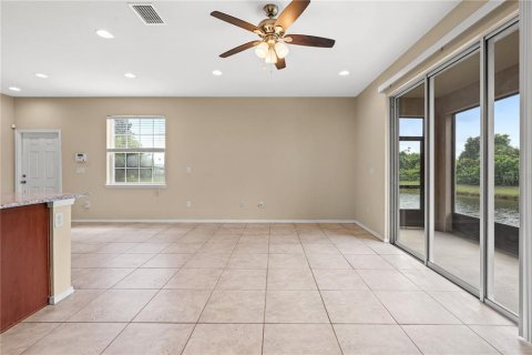 Townhouse in Tampa, Florida 3 bedrooms, 174.66 sq.m. № 2379713 - photo 21