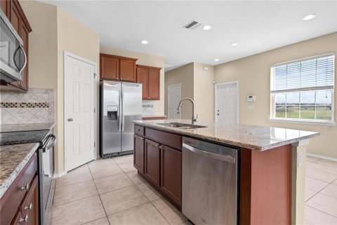 Townhouse in Tampa, Florida 3 bedrooms, 174.66 sq.m. № 2379713 - photo 25