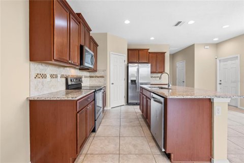 Townhouse in Tampa, Florida 3 bedrooms, 174.66 sq.m. № 2379713 - photo 17