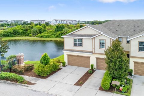 Townhouse in Tampa, Florida 3 bedrooms, 174.66 sq.m. № 2379713 - photo 4