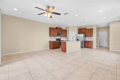 Townhouse in Tampa, Florida 3 bedrooms, 174.66 sq.m. № 2379713 - photo 19