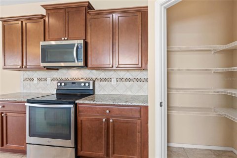 Townhouse in Tampa, Florida 3 bedrooms, 174.66 sq.m. № 2379713 - photo 26