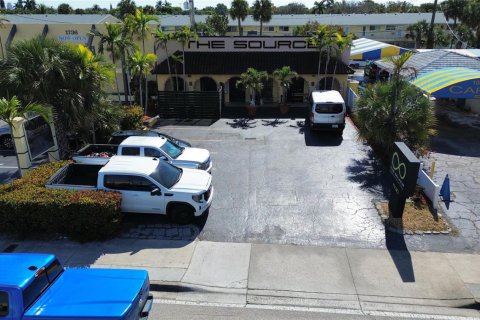 Propiedad comercial en venta en Fort Lauderdale, Florida № 2193006 - foto 4