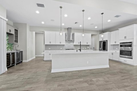 House in Sarasota, Florida 4 bedrooms, 281.22 sq.m. № 2226188 - photo 20