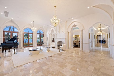 House in Fort Lauderdale, Florida 8 bedrooms, 1139.17 sq.m. № 1713215 - photo 6