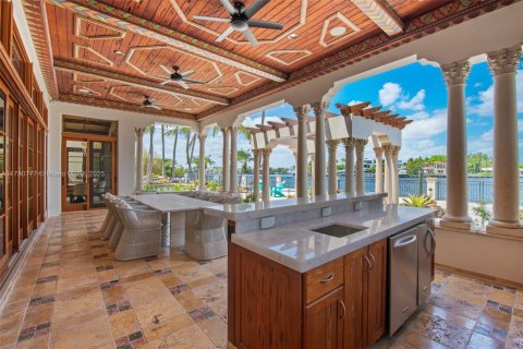 House in Fort Lauderdale, Florida 8 bedrooms, 1139.17 sq.m. № 1713215 - photo 13