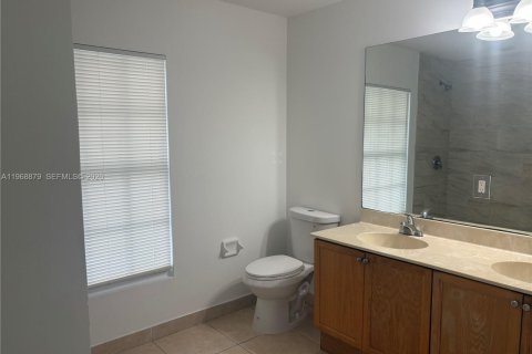 Adosado en alquiler en West Palm Beach, Florida, 4 dormitorios, 166.3 m2 № 2078409 - foto 21