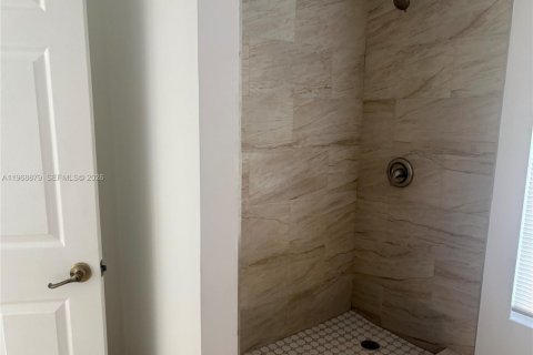 Adosado en alquiler en West Palm Beach, Florida, 4 dormitorios, 166.3 m2 № 2078409 - foto 28